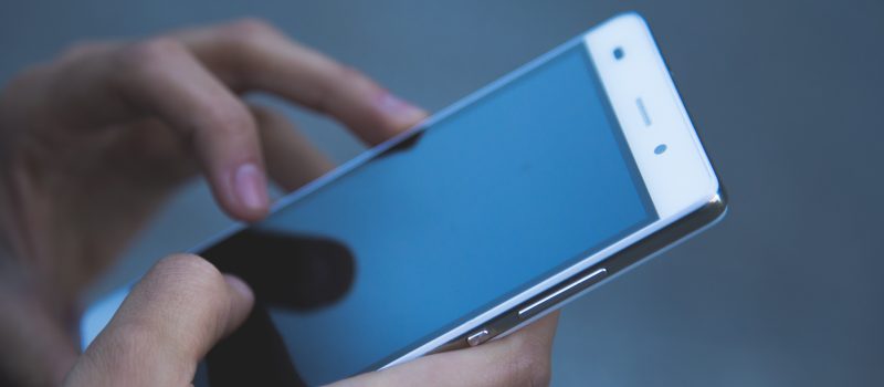 Fomo, 10 consigli per combattere l’intossicazione da smartphone
