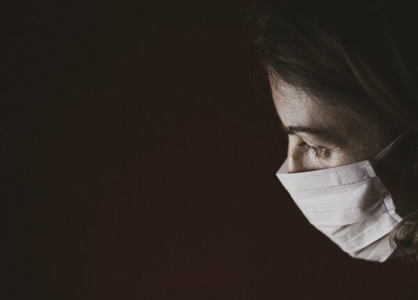 Misofobia o paura dei germi: cos’è e come curarla