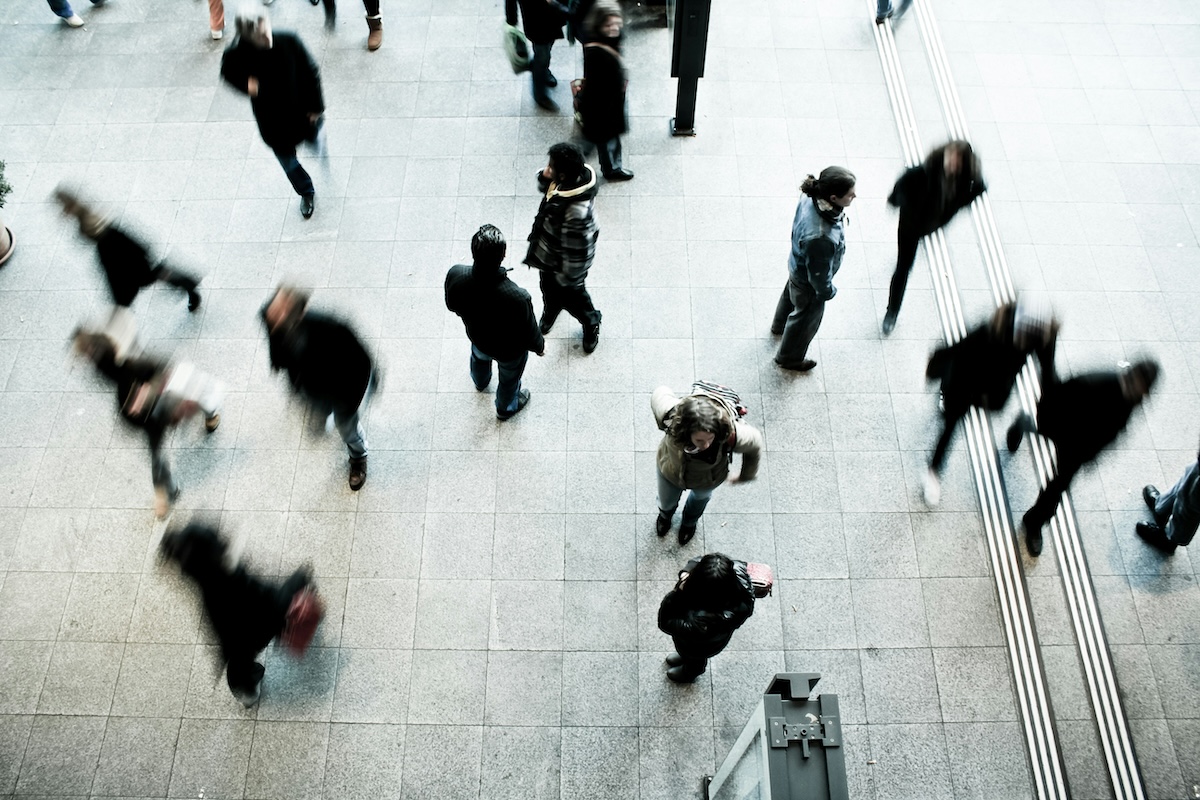 Superare la paura del giudizio altrui: come liberarsi per vivere meglio